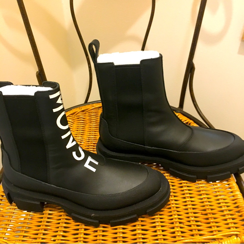 Both x MONSE Gao Chelsea with logo.